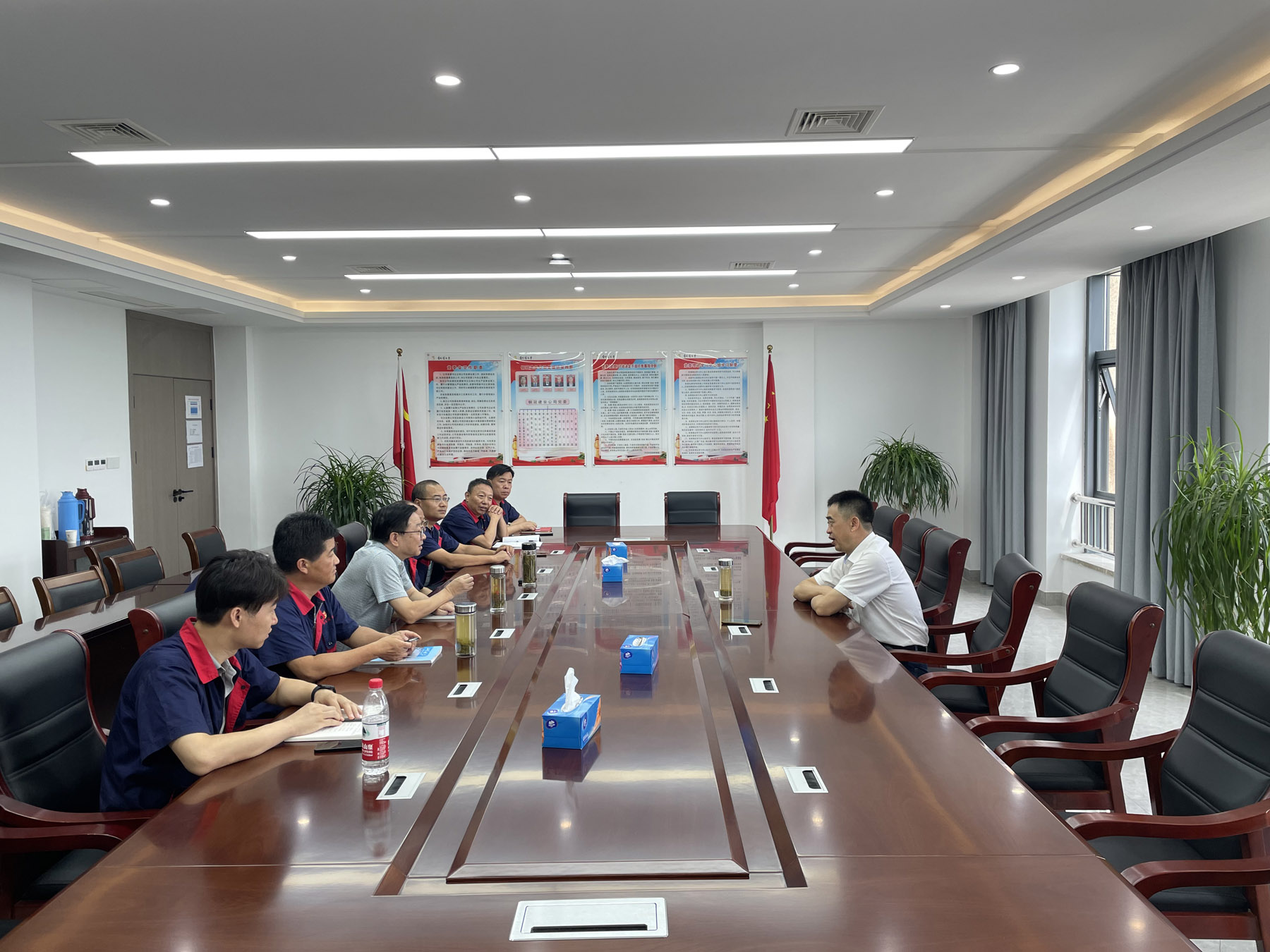 集團公司黨委委員、總工程師周俊到公司調(diào)研 