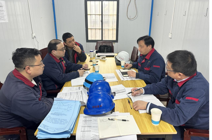 吳志停到金冠渣緩冷場(chǎng)項(xiàng)目檢查指導(dǎo)